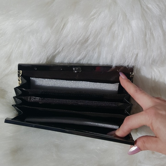 Snake print clutch - Picture 3 of 3